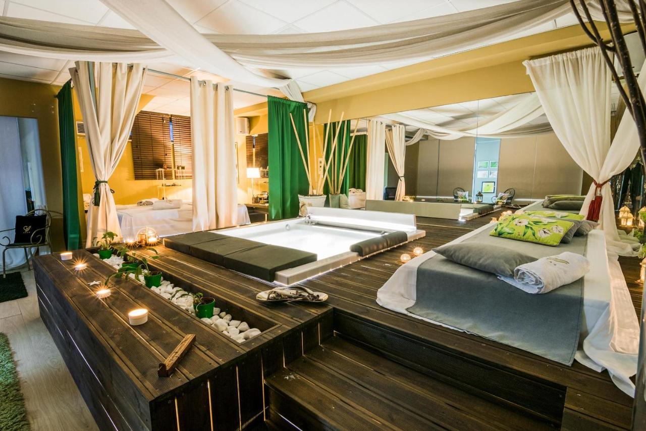 Golden Suites & Spa Neochoropoulo Екстер'єр фото